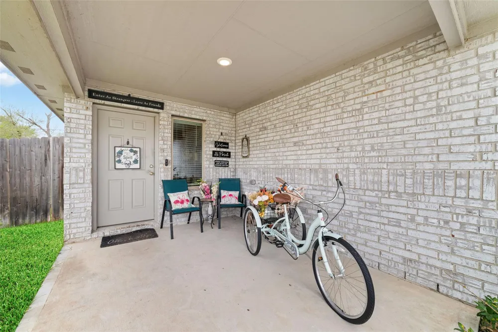 310 Riverwood Village Lane Sealy, TX 77474