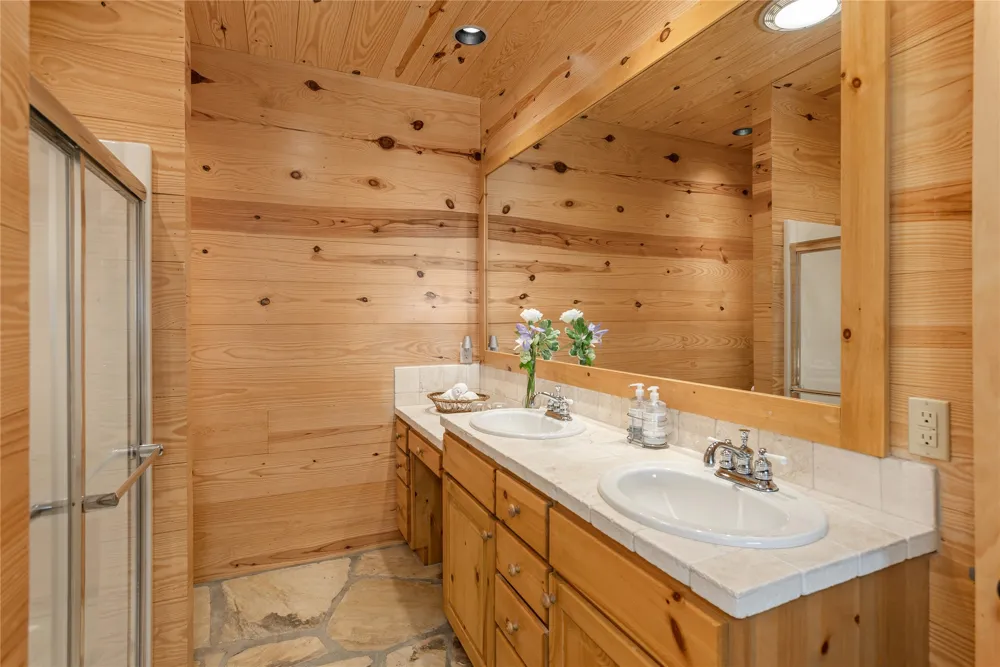 865 Toxaway Drive Lake Toxaway, NC 28747