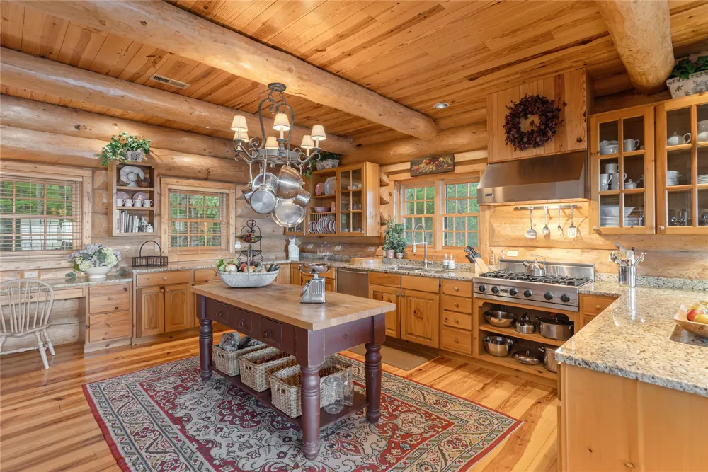 865 Toxaway Drive Lake Toxaway, NC 28747