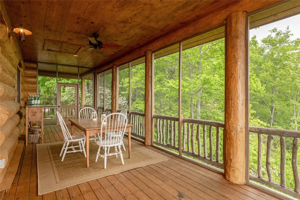 865 Toxaway Drive Lake Toxaway, NC 28747