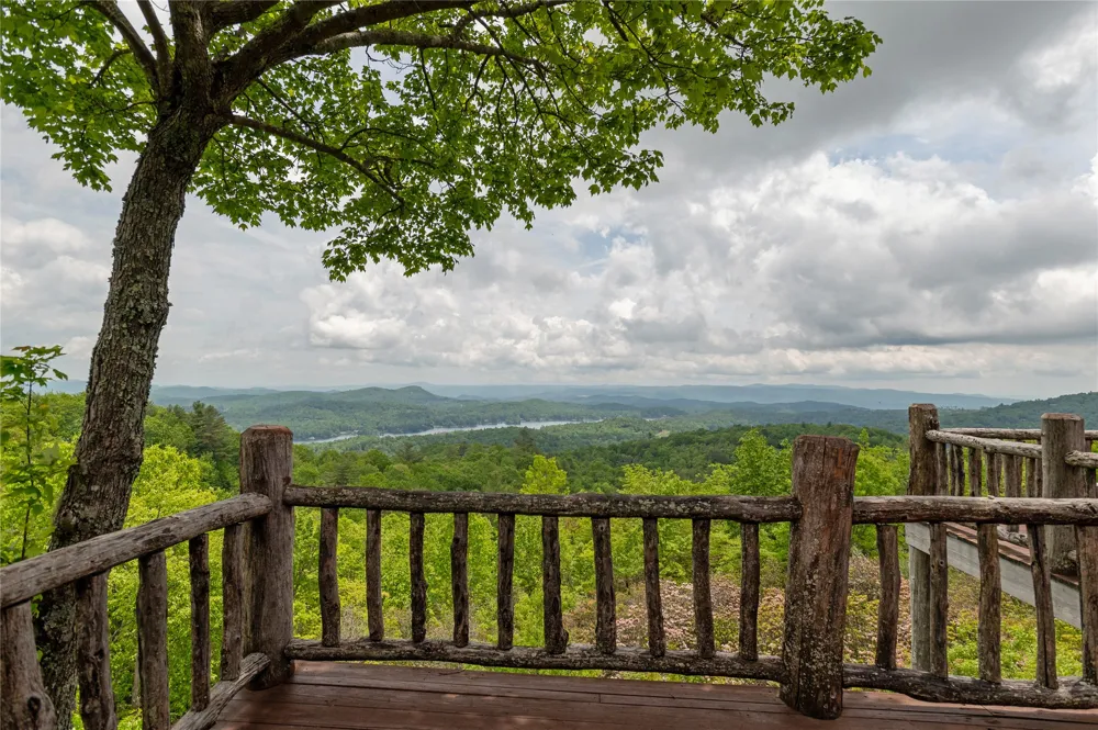 865 Toxaway Drive Lake Toxaway, NC 28747