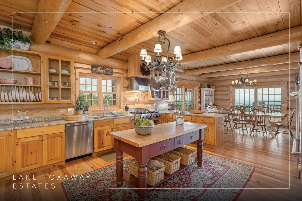 865 Toxaway Drive Lake Toxaway, NC 28747