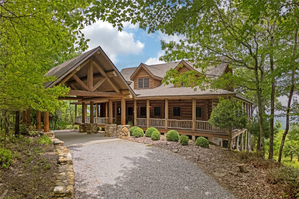 865 Toxaway Drive Lake Toxaway, NC 28747