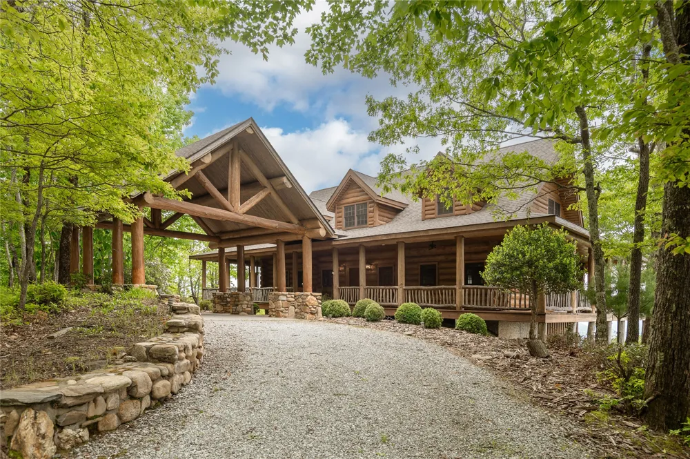 865 Toxaway Drive Lake Toxaway, NC 28747