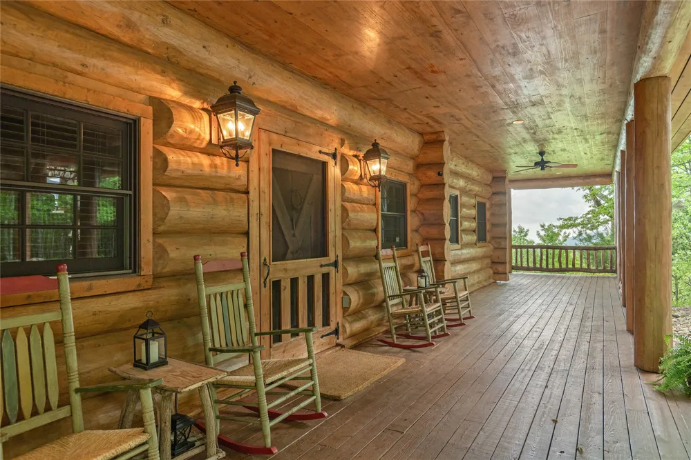 865 Toxaway Drive Lake Toxaway, NC 28747
