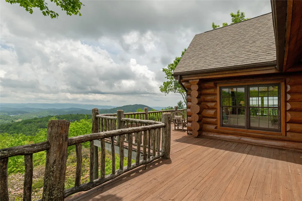 865 Toxaway Drive Lake Toxaway, NC 28747