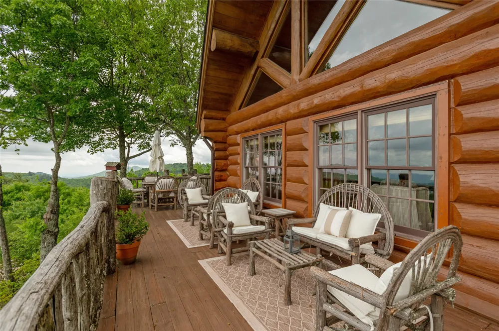 865 Toxaway Drive Lake Toxaway, NC 28747