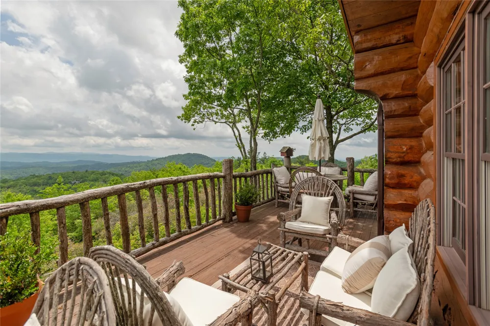 865 Toxaway Drive Lake Toxaway, NC 28747