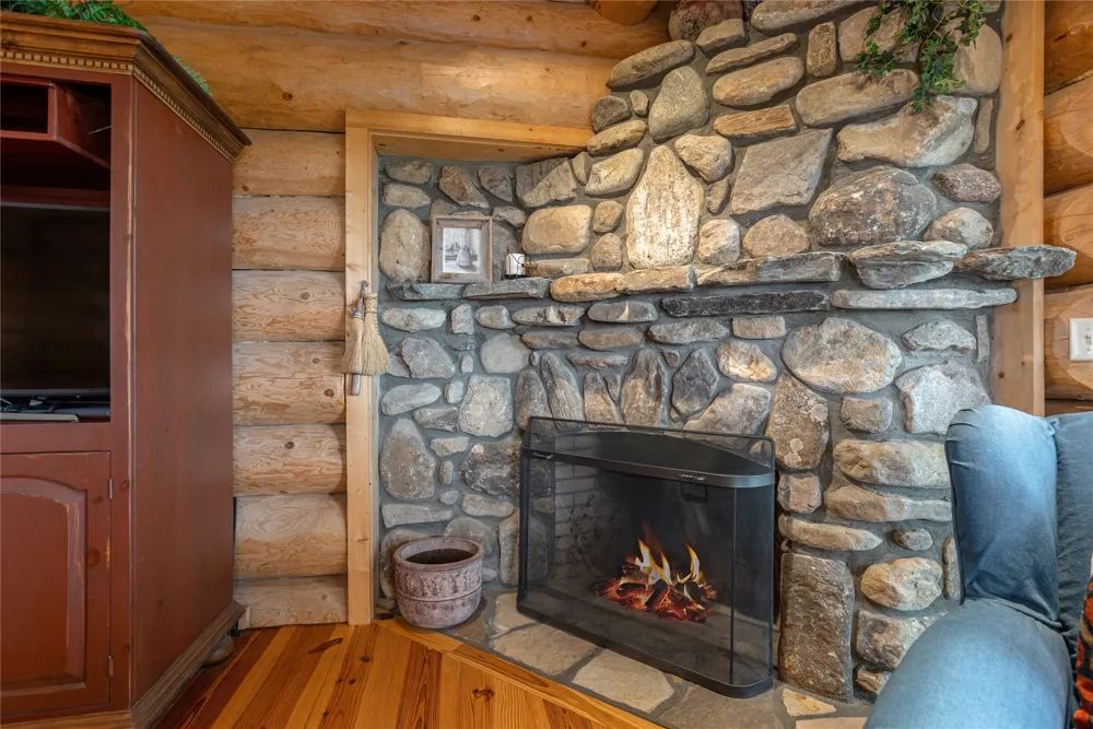865 Toxaway Drive Lake Toxaway, NC 28747