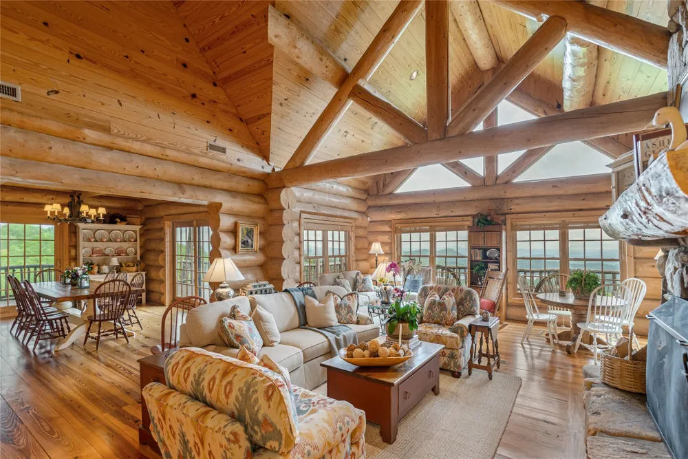 865 Toxaway Drive Lake Toxaway, NC 28747