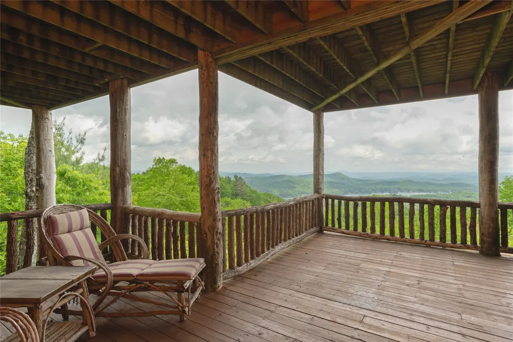 865 Toxaway Drive Lake Toxaway, NC 28747