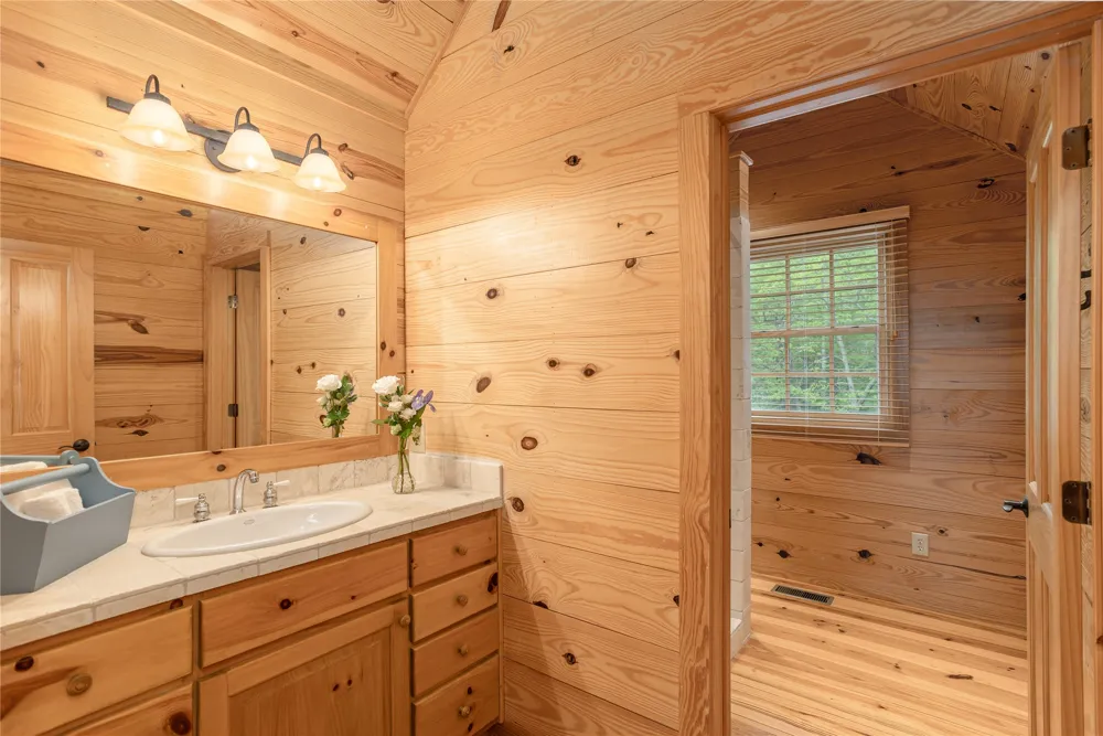 865 Toxaway Drive Lake Toxaway, NC 28747
