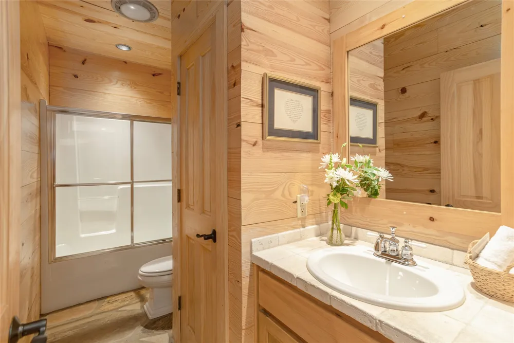 865 Toxaway Drive Lake Toxaway, NC 28747