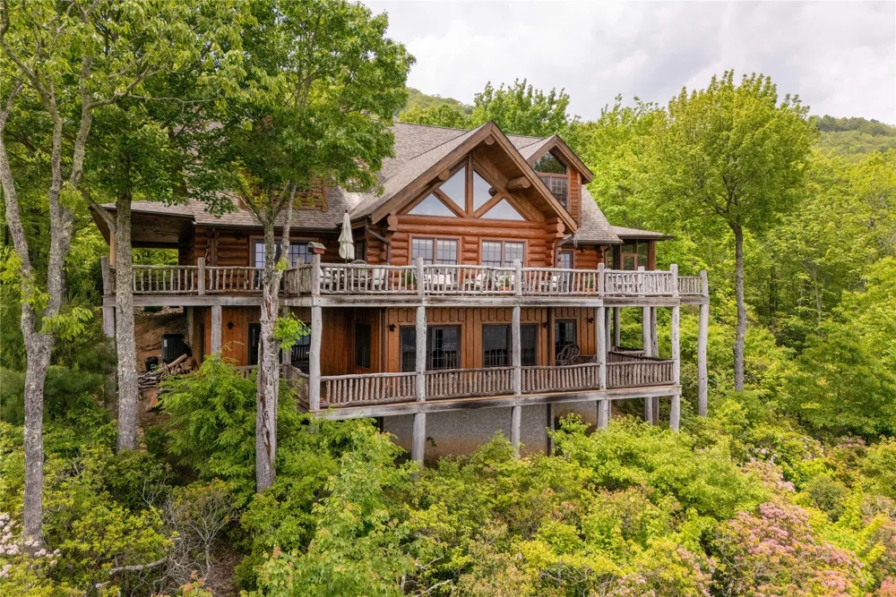 865 Toxaway Drive Lake Toxaway, NC 28747