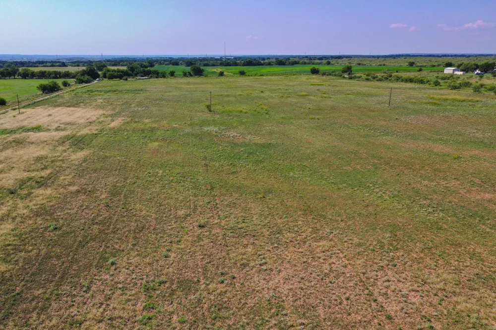36 Ballard Road Jacksboro, TX 76458