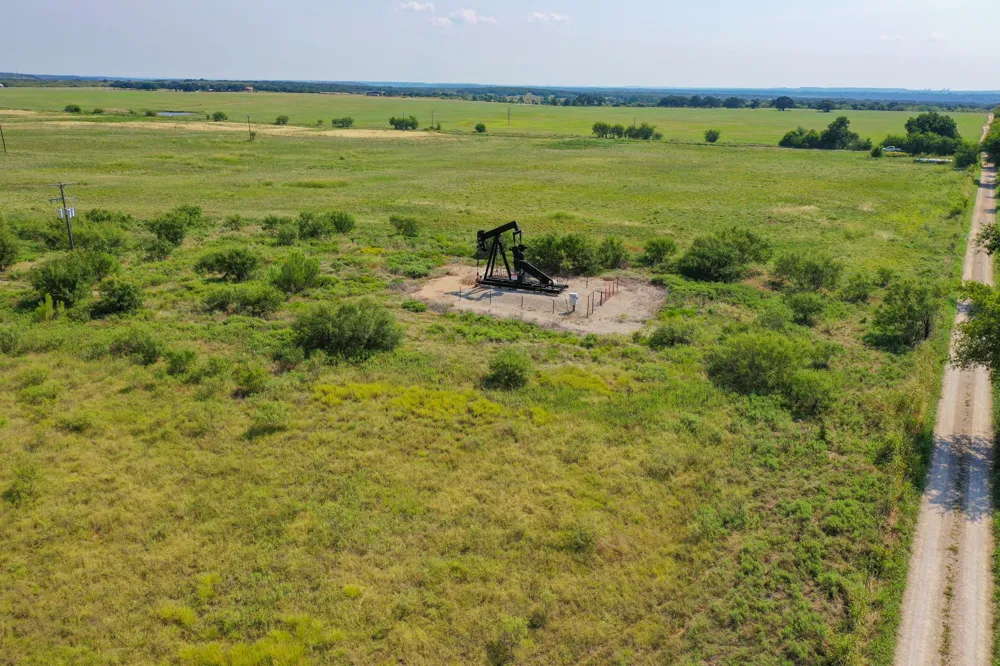 36 Ballard Road Jacksboro, TX 76458
