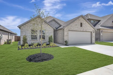 2700 Tamarack Lane