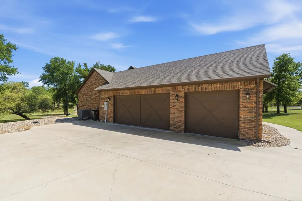 104 Oak Bend Court Lipan, TX 76462