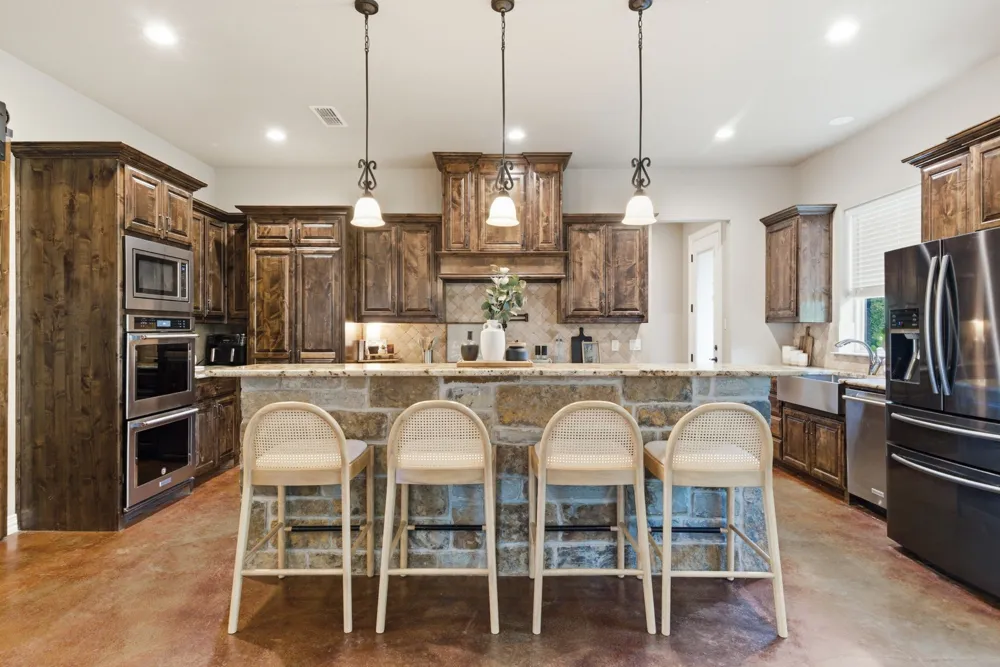 104 Oak Bend Court Lipan, TX 76462