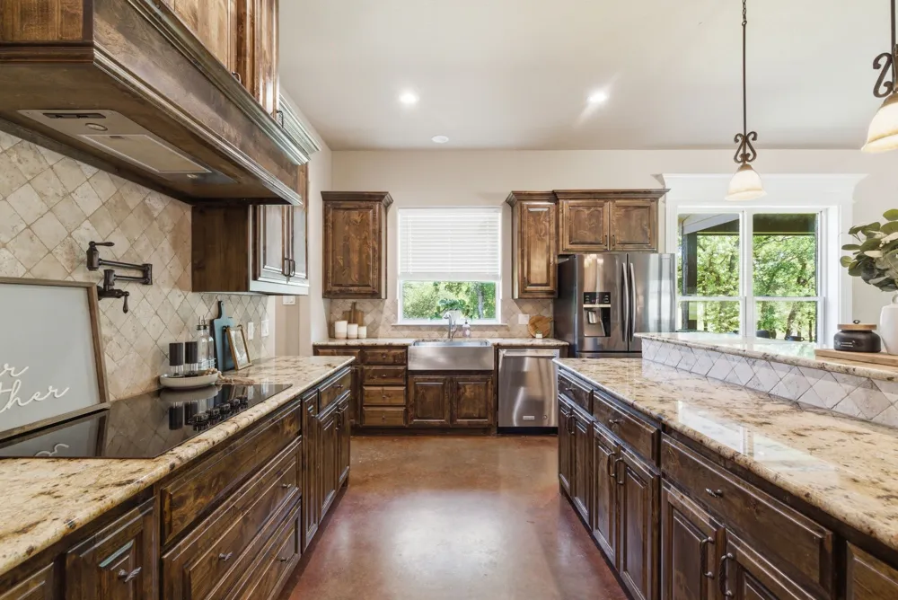 104 Oak Bend Court Lipan, TX 76462