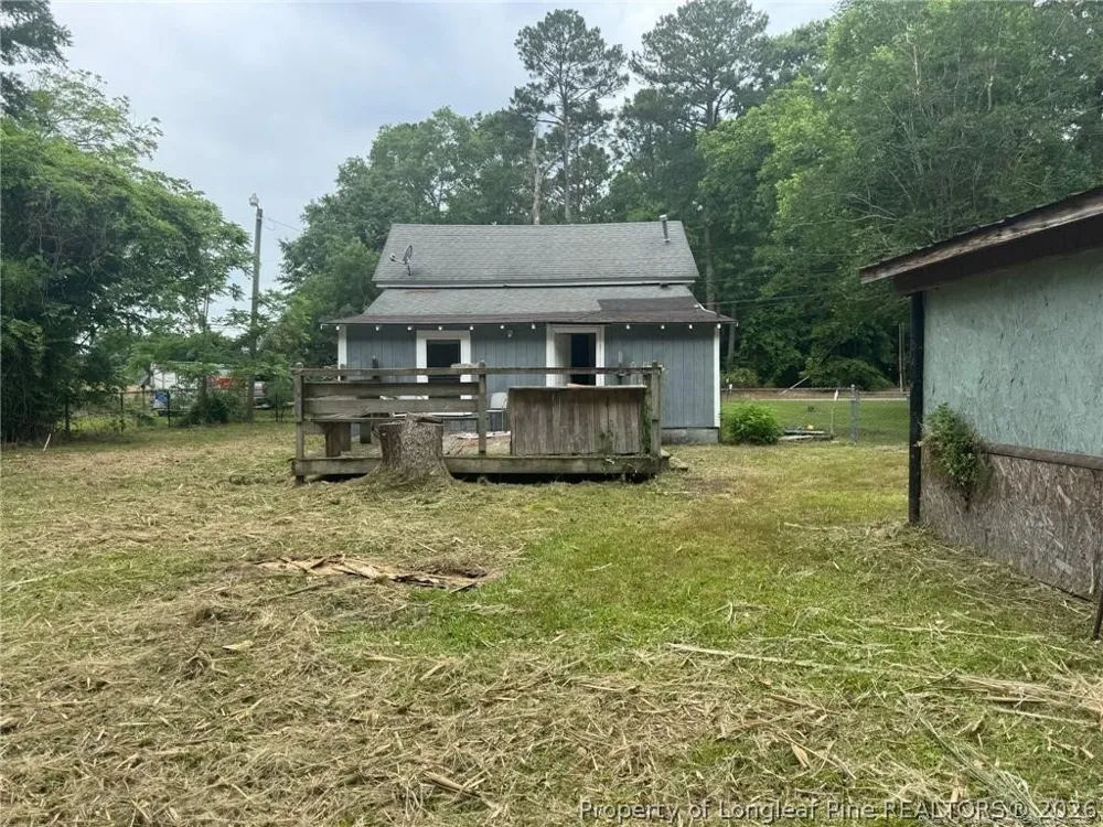 307 S cedar Street Rowland, NC 28383