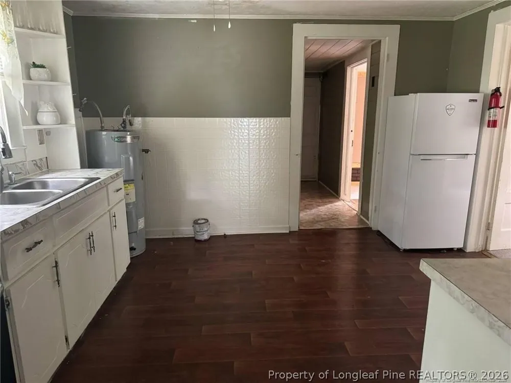 307 S cedar Street Rowland, NC 28383
