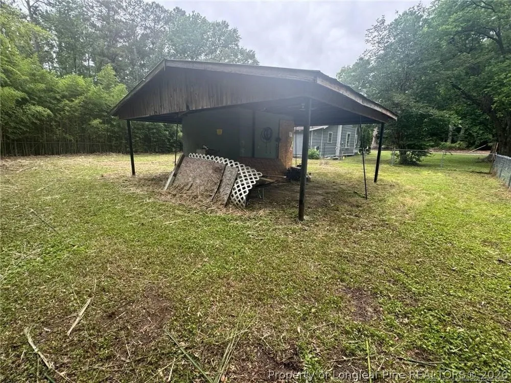 307 S cedar Street Rowland, NC 28383