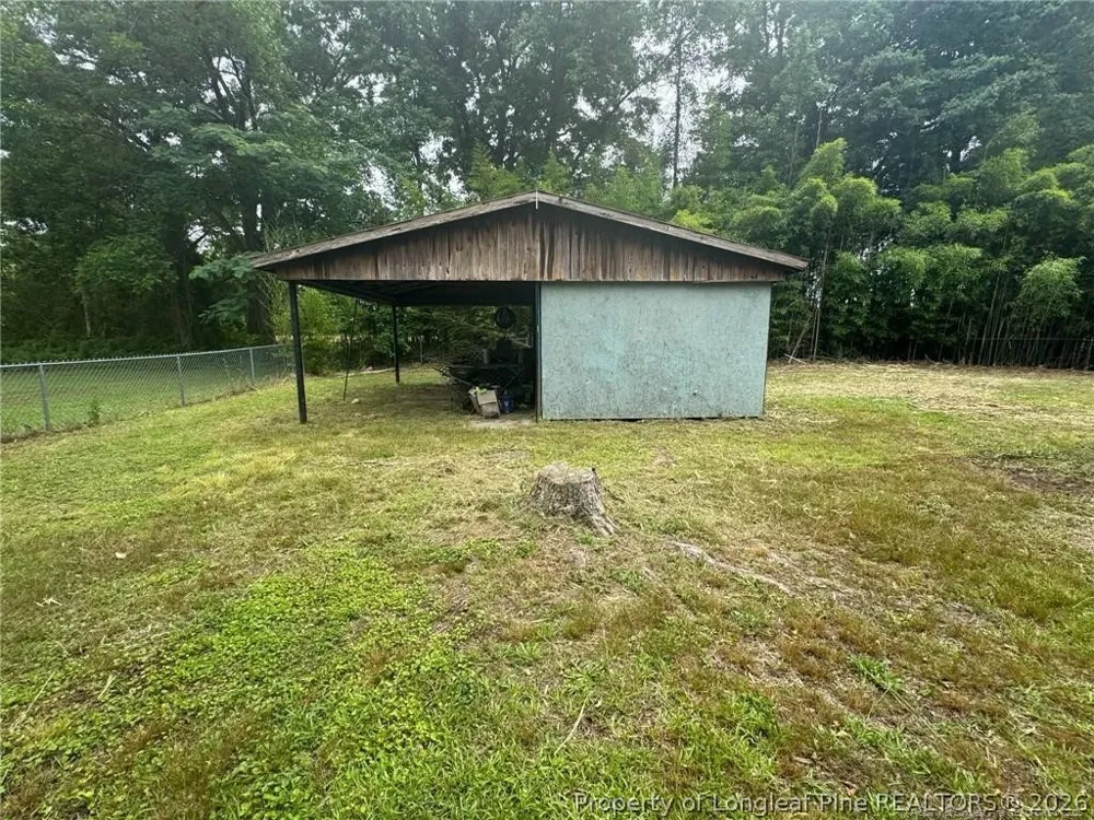 307 S cedar Street Rowland, NC 28383