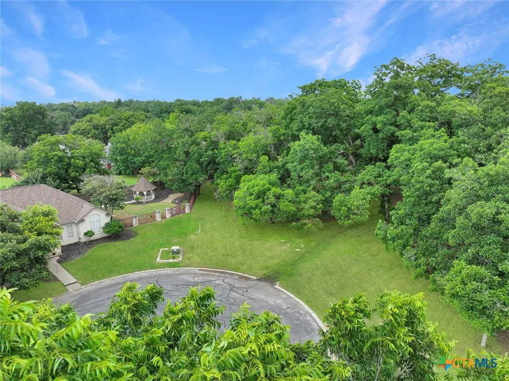 127 Milagros Seguin, TX 78155