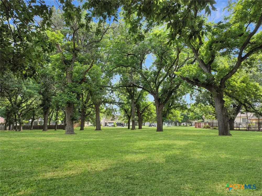 127 Milagros Seguin, TX 78155