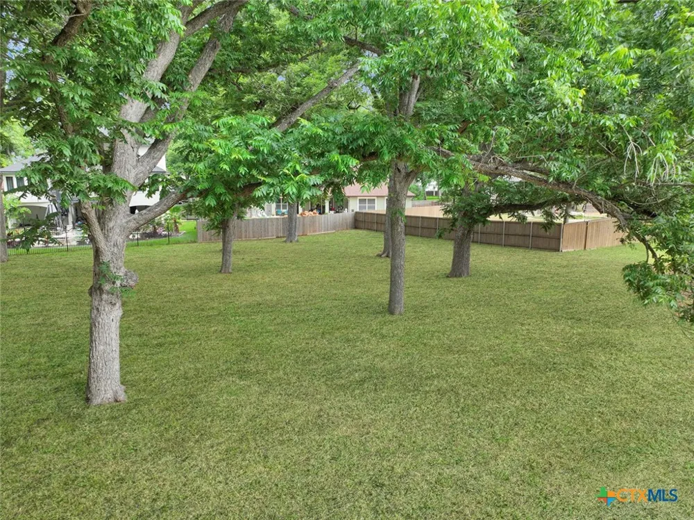 130 Milagros Seguin, TX 78155
