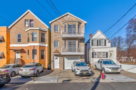 225 BELVEDERE AVE