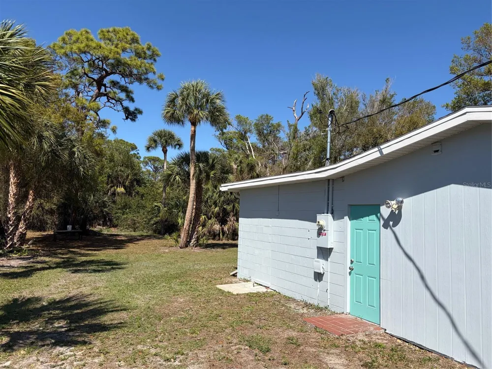 201 PALMETTO ROAD Nokomis, FL 34275