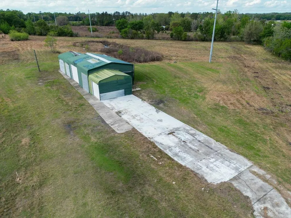 6029 US HIGHWAY 17 De Leon Springs, FL 32130