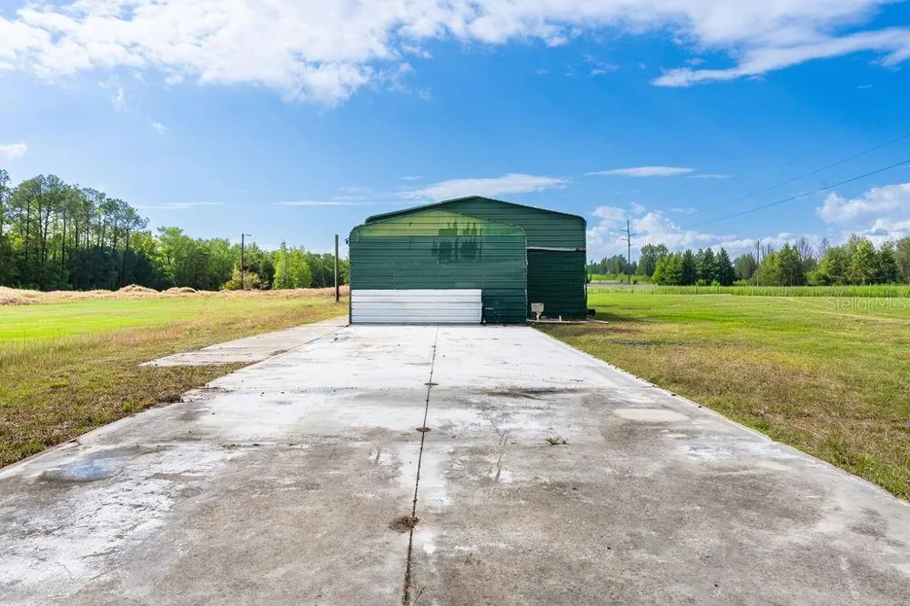 6029 US HIGHWAY 17 De Leon Springs, FL 32130