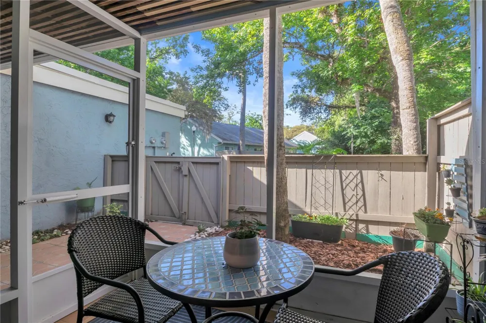 702 GLASGOW COURT Winter Springs, FL 32708