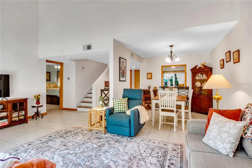 702 GLASGOW COURT Winter Springs, FL 32708
