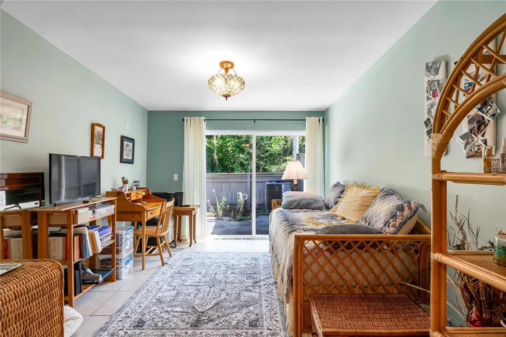 702 GLASGOW COURT Winter Springs, FL 32708