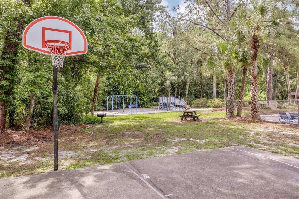702 GLASGOW COURT Winter Springs, FL 32708