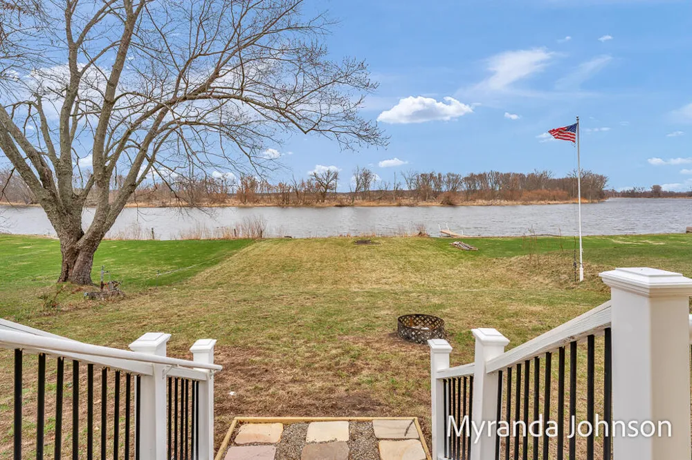 14661 Mercury Drive Grand Haven Charter Township, MI 49417