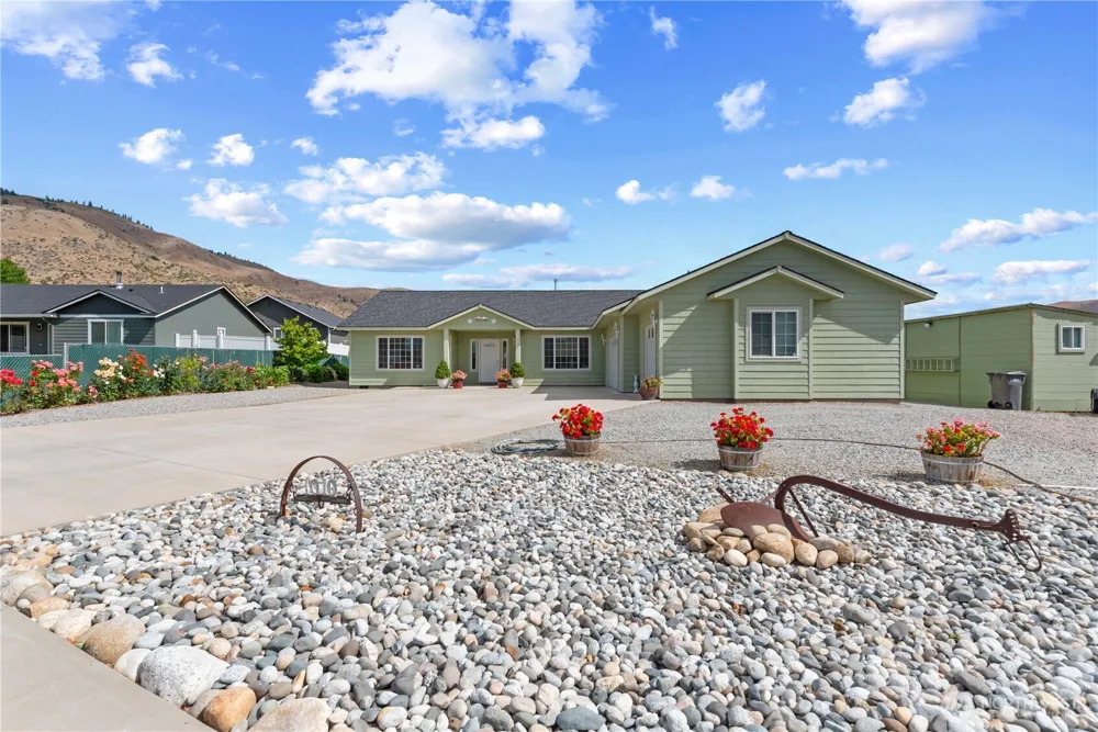 1010 Crest Loop Entiat, WA 98822