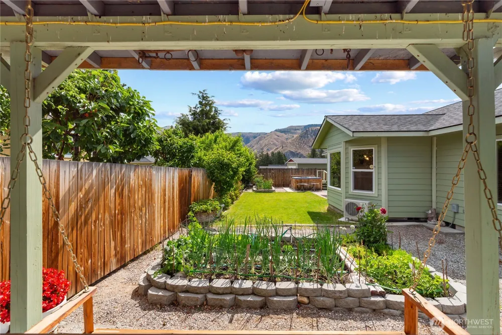 1010 Crest Loop Entiat, WA 98822