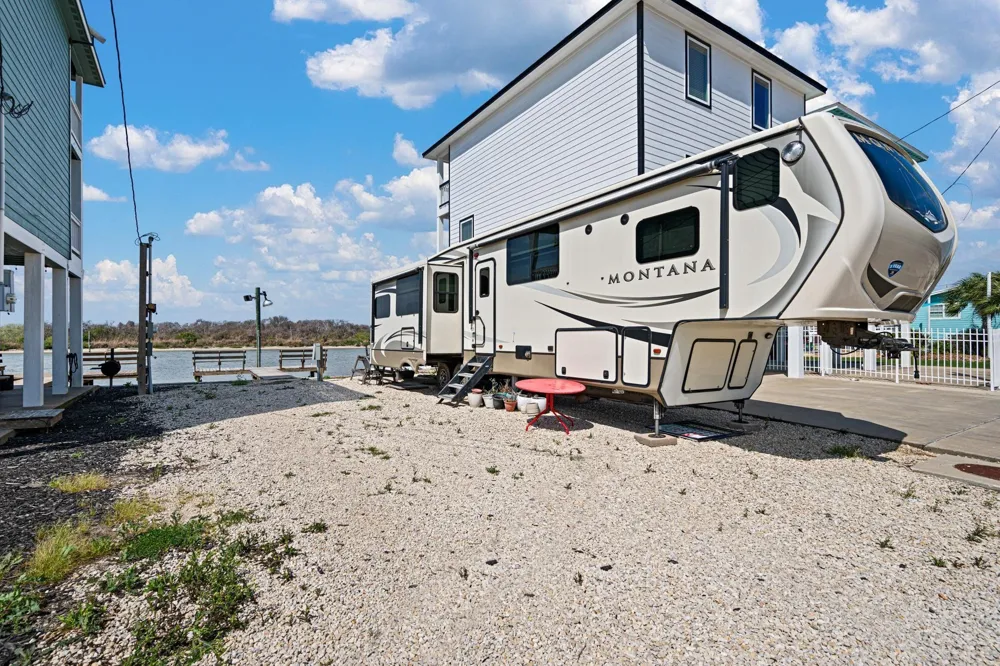 2786 Fm-2031 Matagorda, TX 77414