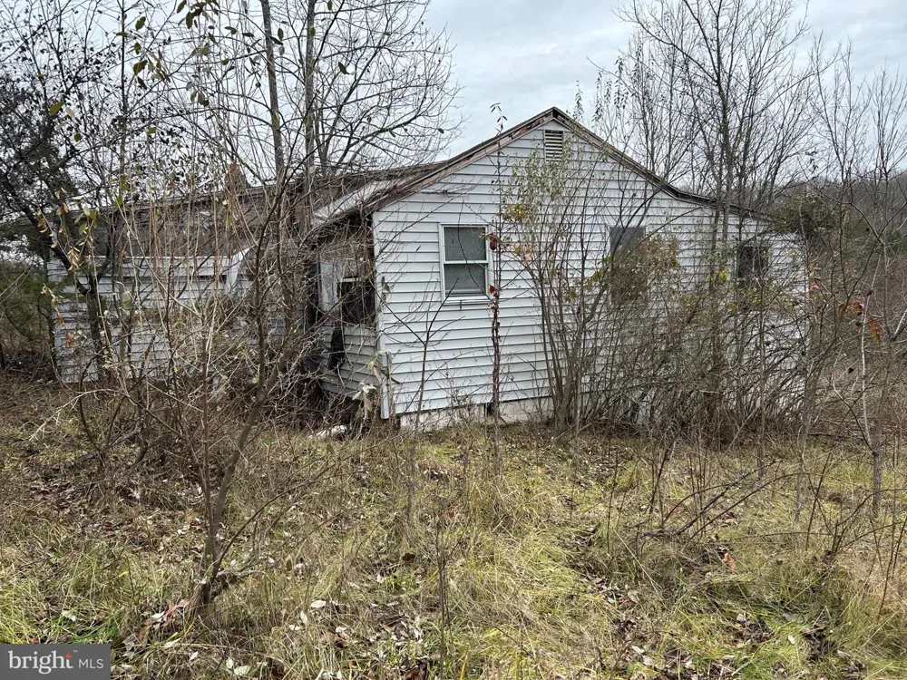 9172 LEE HIGHWAY Warrenton, VA 20186