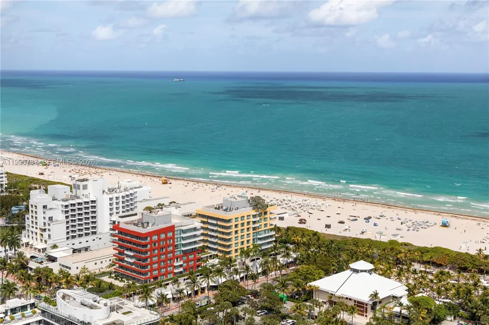300 S Pointe Dr #3405 Miami Beach, FL 33139