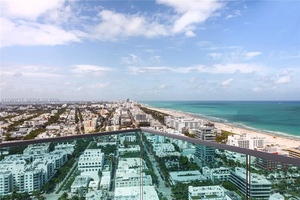 300 S Pointe Dr #3405 Miami Beach, FL 33139