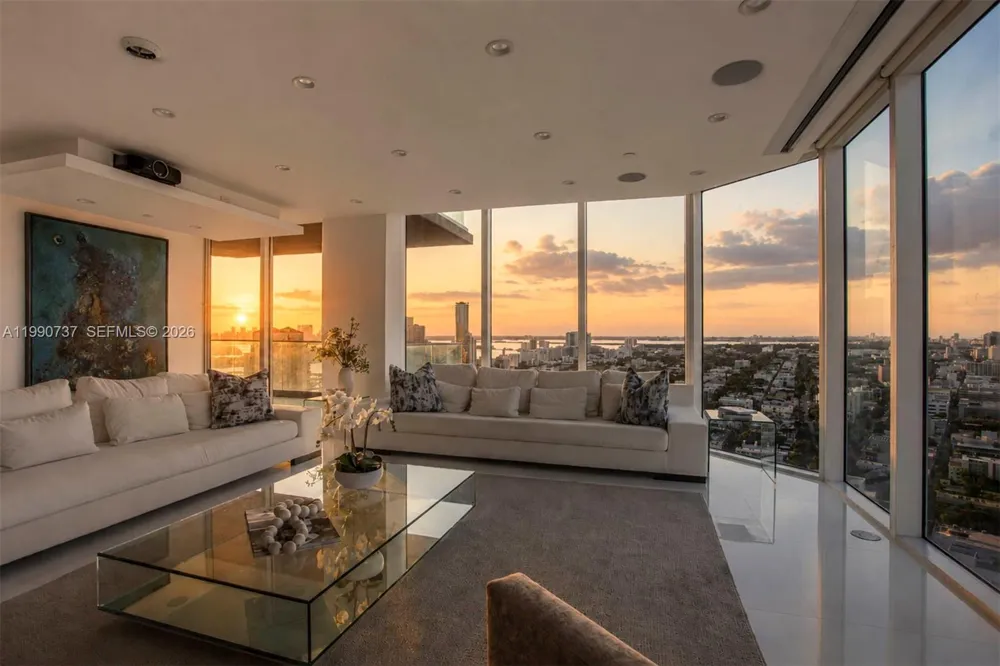 300 S Pointe Dr #3405 Miami Beach, FL 33139