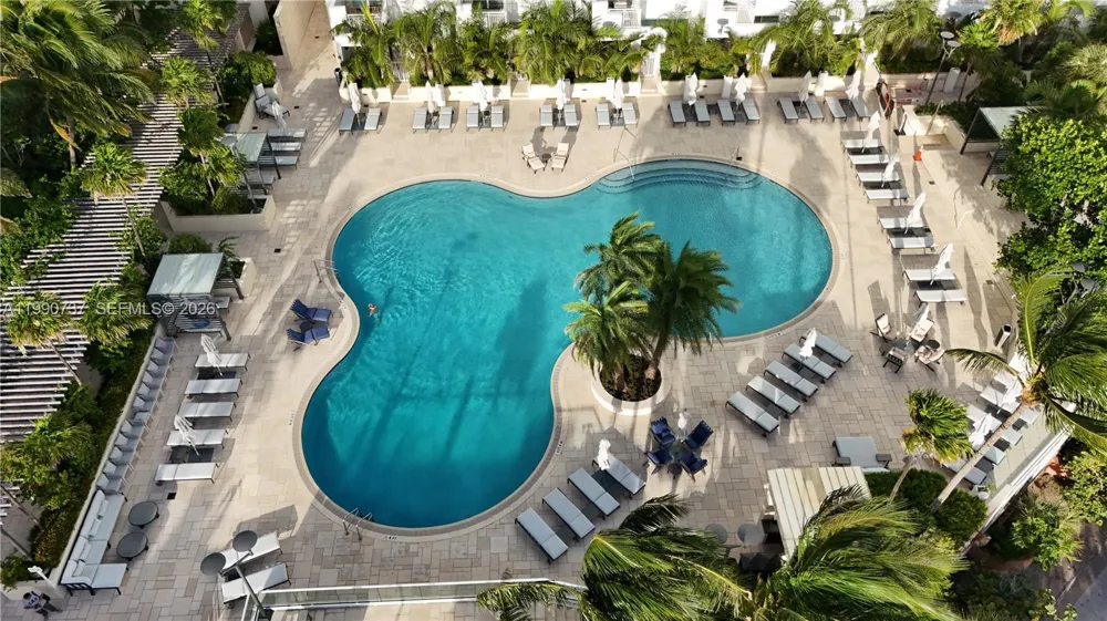 300 S Pointe Dr #3405 Miami Beach, FL 33139
