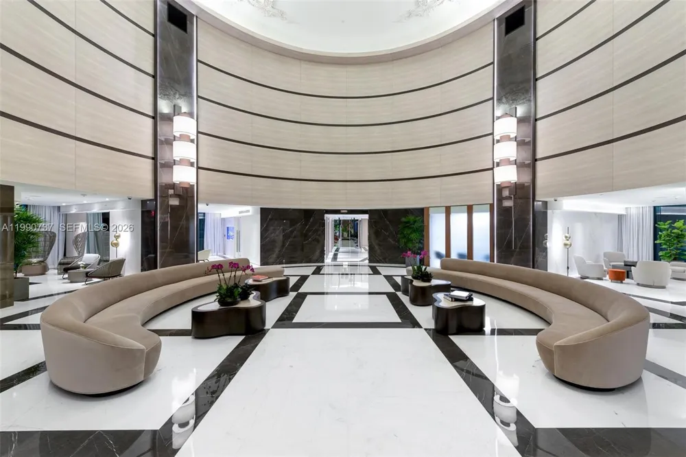300 S Pointe Dr #3405 Miami Beach, FL 33139