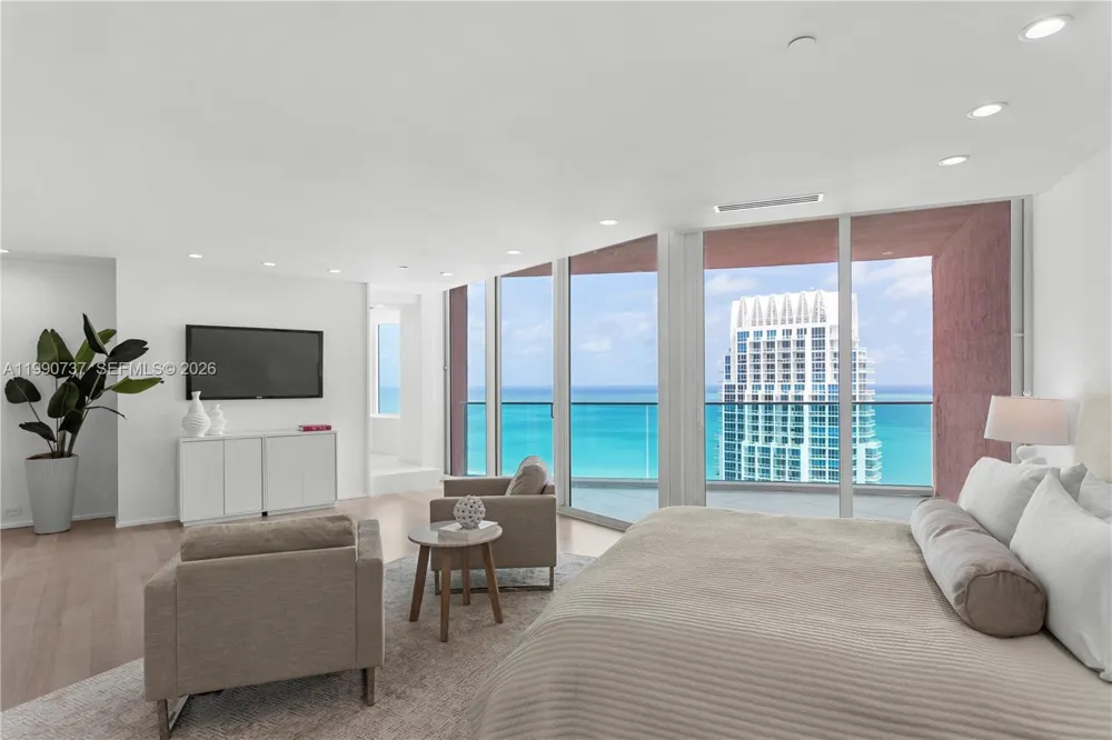 300 S Pointe Dr #3405 Miami Beach, FL 33139